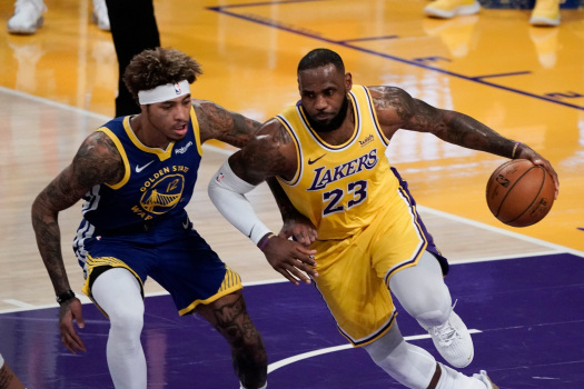 Kelly Oubre Jr. thrives in new role in Warriors' win over Lakers – Santa  Cruz Sentinel