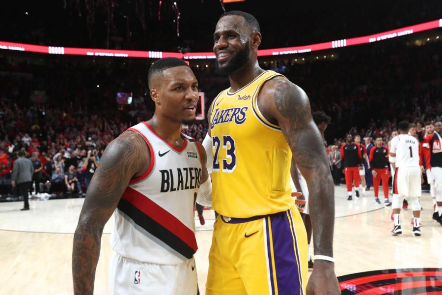 Damian Lillard Takes a Massive Dig at Lakers to Silence Troll on Twitter - EssentiallySports