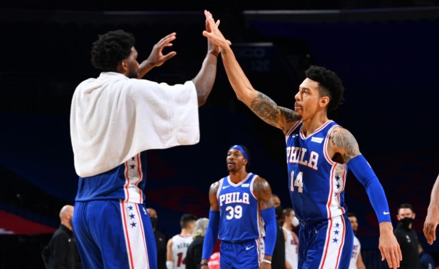 真香!9中0後格林反彈,單場命中9顆三分,湖人兩舊將成為福星!(影)-黑特籃球-NBA新聞影音圖片分享社區