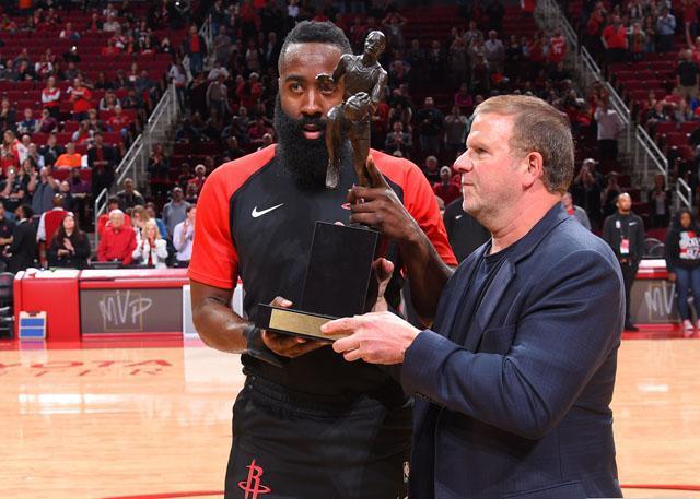 【影片】扎心了哈登!休士頓洗車店為嘲諷大鬍子出新規:扔掉火箭13號球衣就能免費洗車!-黑特籃球-NBA新聞影音圖片分享社區