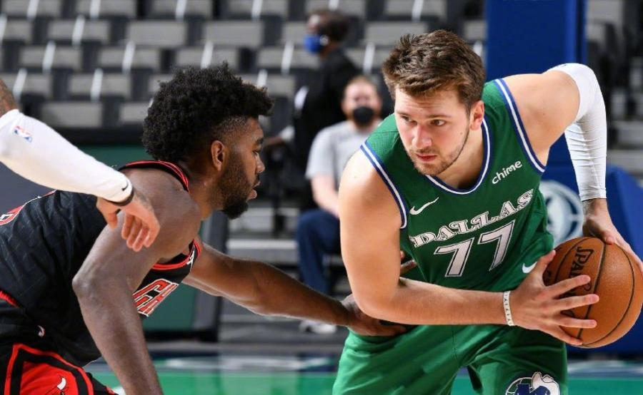 僅僅一夜!東契奇領跑MVP,Cousins迎來機會證明自己,Harrell一數據成聯盟第1!-黑特籃球-NBA新聞影音圖片分享社區