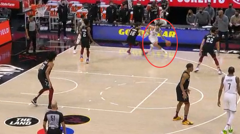 【影片】裁判報告出爐!3次錯判都對騎士不利,籃網哈登走步被漏吹!-黑特籃球-NBA新聞影音圖片分享社區