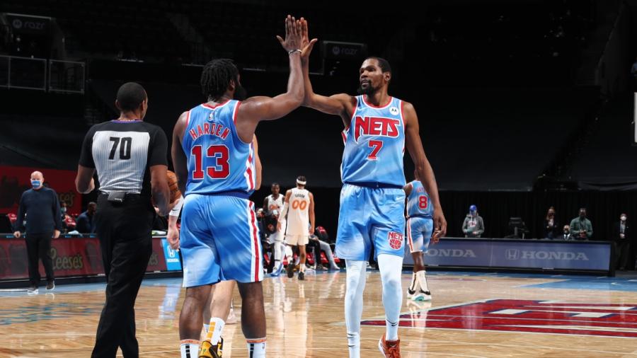 NBA - La chimie entre James Harden et Kevin Durant opère déjà face au Magic | RDS.ca