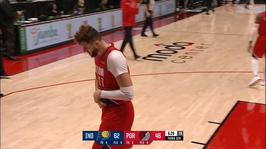 Jusuf Nurkic has suffered a broken right wrist - YouTube