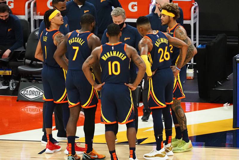 勇士運轉起來了!大勝馬刺的背後,勇士已經悄悄改變打法,Curry終於不怕包夾了!-黑特籃球-NBA新聞影音圖片分享社區