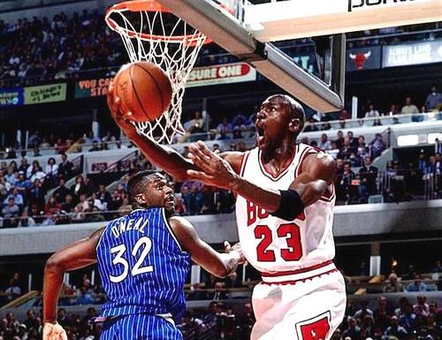 「籃球之神」Michael Jordan的五大經典垃圾話,「手套」Payton也差他幾個檔次!-黑特籃球-NBA新聞影音圖片分享社區