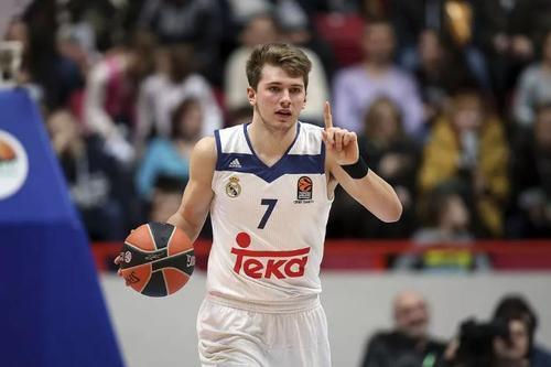 對飆柯瑞狂砍42分！嘴綠：東契奇是對的，NBA比歐洲聯賽得分更容易！-黑特籃球-NBA新聞影音圖片分享社區