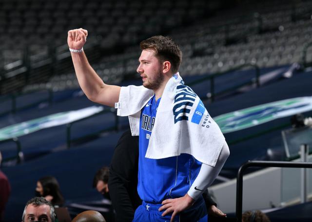 東契奇快醒醒！大合同還沒有到手，自己為什麼反而先退步了？-黑特籃球-NBA新聞影音圖片分享社區