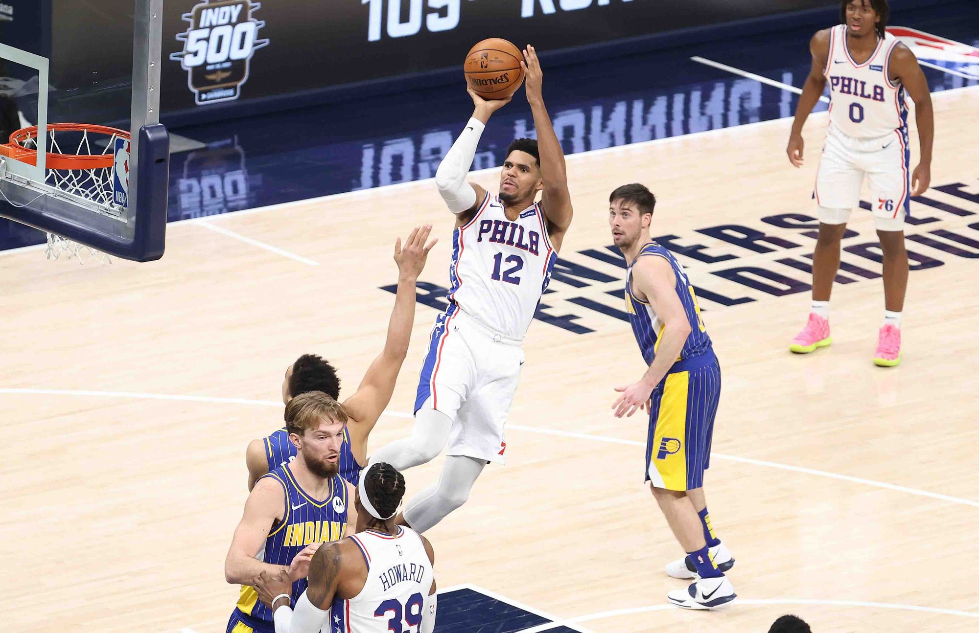 INDIANAPOLIS, INDIANA - JANUARY 31: Tobias Harris #12 of the Philadelphia 76ers shoots the ball in the game against the Indiana Pacers at Bankers Life Fieldhouse on January 31, 2021 in Indianapolis, Indiana. NOTE TO USER: User expressly acknowledges and agrees that, by downloading and or using this photograph, User is consenting to the terms and conditions of the Getty Images License Agreement. (Photo by Andy Lyons/Getty Images)