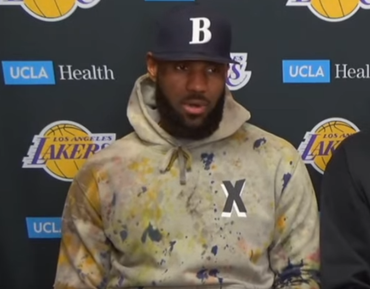 是真的想下場!詹姆斯:我都36歲了,心臟頂不住雙延長賽啦,家里已經開好酒等我!-黑特籃球-NBA新聞影音圖片分享社區