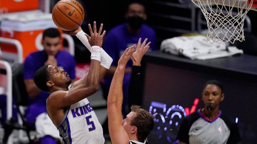 一人幹翻快艇!36+7+4,敢於單挑Leonard的後衛,1.9億大合同真香!(影)-黑特籃球-NBA新聞影音圖片分享社區