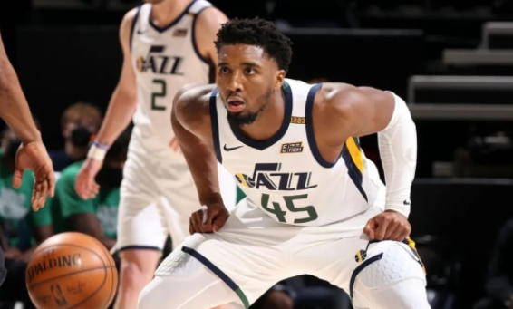 太不尊重人了！球隊戰績聯盟第一，他還打出MVP級表現，憑什麼進不了前十？-黑特籃球-NBA新聞影音圖片分享社區