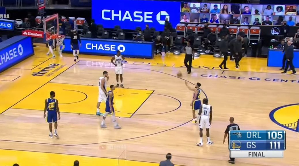 【影片】海底撈月！全場哨聲響起後，Curry在三分線左側隨手一拋空心命中！-黑特籃球-NBA新聞影音圖片分享社區