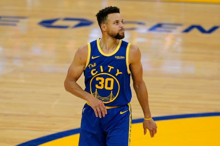 MVP模式!柯瑞得分+運動戰進球+三分高居聯盟第一,還和老詹一樣全勤!(影)-黑特籃球-NBA新聞影音圖片分享社區