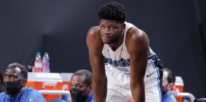 湖人補強內線？一眉受傷後，美媒建議撿漏臂展2米39中鋒，有望助其變新版魔獸！-黑特籃球-NBA新聞影音圖片分享社區