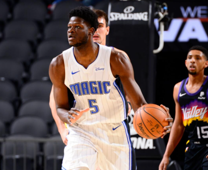 湖人補強內線？一眉受傷後，美媒建議撿漏臂展2米39中鋒，有望助其變新版魔獸！-黑特籃球-NBA新聞影音圖片分享社區