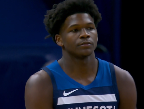 【影片】單節10次失誤還領先!詹姆斯出現失誤丟球,禿曼巴遮天大帽奮力補鍋!-黑特籃球-NBA新聞影音圖片分享社區