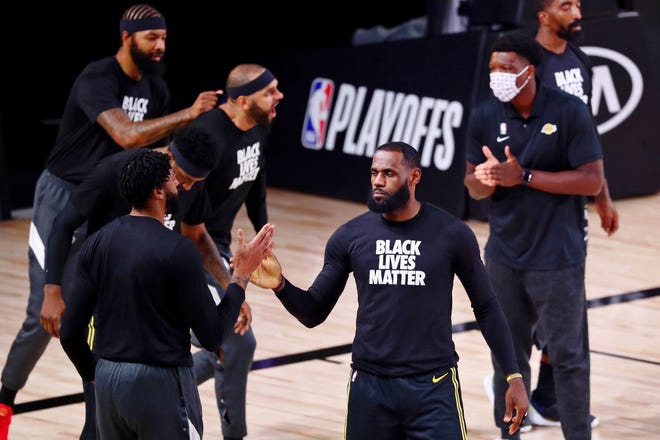 「Doc Rivers LeBron James」的圖片搜尋結果