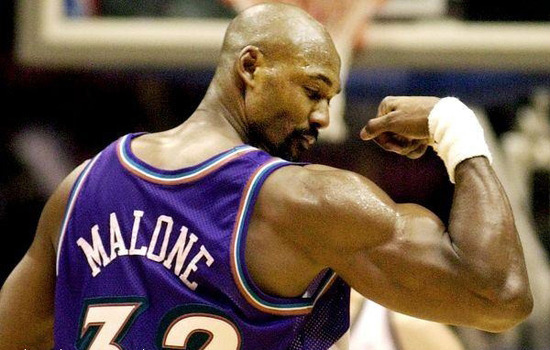 同樣是4524次失誤,詹皇用了1292場比賽達成,當年Karl Malone用了多少場呢?-黑特籃球-NBA新聞影音圖片分享社區