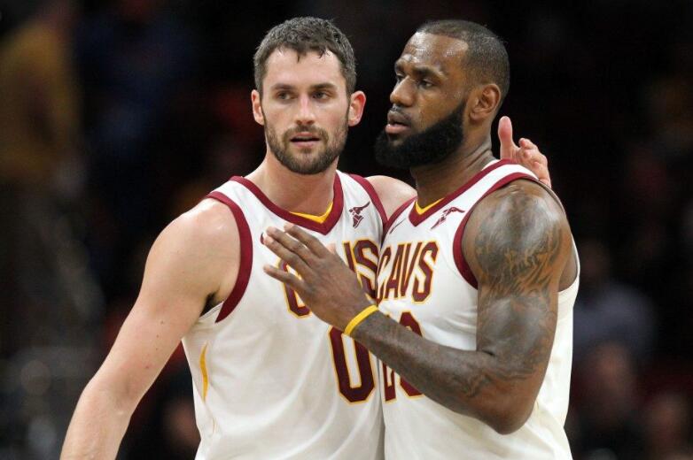 恭喜！愛神宣佈求婚成功，超模女友曾因詹姆斯加盟湖人而痛哭！-黑特籃球-NBA新聞影音圖片分享社區