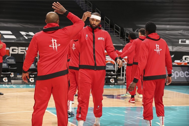 火箭新巨頭剛復出又傷了！今天本來想上場，無奈踩隊友腳又傷，哈登替身淪為玻璃人…-黑特籃球-NBA新聞影音圖片分享社區