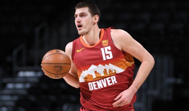 NBA最新MVP榜:詹皇榜首,小李和柯瑞進前4,哈登排名第10!-黑特籃球-NBA新聞影音圖片分享社區