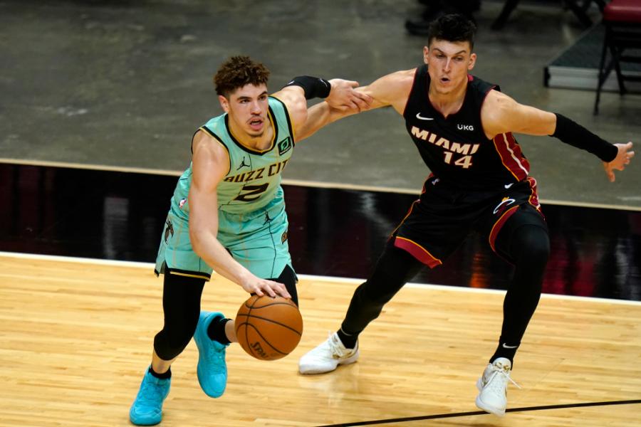 202分99籃板107助攻!三球刷新NBA歷史紀錄,球爹:我的三個兒子能擊敗籃網三巨頭!-黑特籃球-NBA新聞影音圖片分享社區