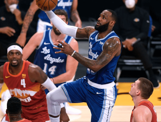 詹皇又打出瘋狂一戰！賽後談到今年的明星賽，詹姆斯卻很反感：我毫無興趣！-黑特籃球-NBA新聞影音圖片分享社區