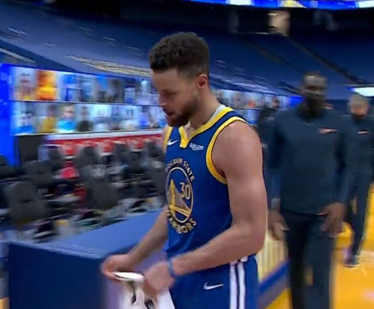 在場勇士淨勝23分！柯瑞高效轟29+4+9再現搖頭慶祝，助球隊賽季首獲3連勝！（影）-黑特籃球-NBA新聞影音圖片分享社區