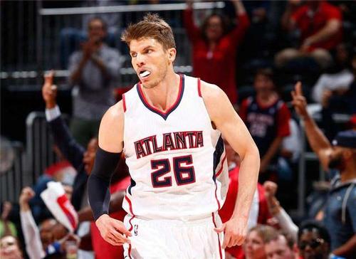 NBA的五大奇葩交易:籃網用Korver換打印機?黃蜂因眼前利益失去Kobe-黑特籃球-NBA新聞影音圖片分享社區