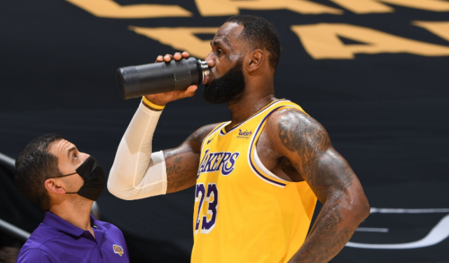 兩戰活塞末節都夢遊?詹黑又把矛盾指向詹姆斯:不會認為他是MVP!-黑特籃球-NBA新聞影音圖片分享社區