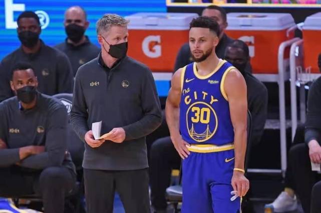 甜蜜賽程助力柯瑞衝擊MVP!多次三節打卡下班,夢迴巔峰王朝!-黑特籃球-NBA新聞影音圖片分享社區