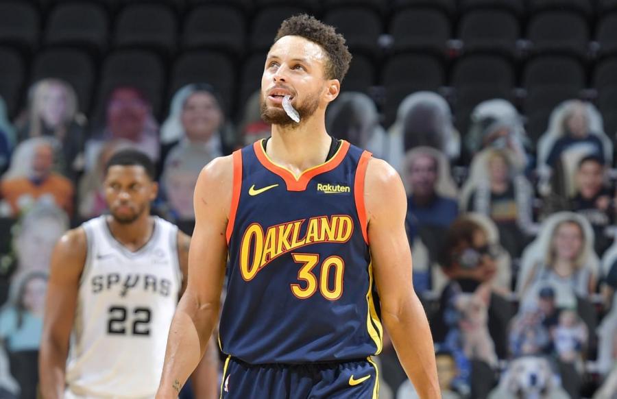 末節被打12-1還不上Curry?科爾掐點換人何時改?勇士記者獻良策!-黑特籃球-NBA新聞影音圖片分享社區