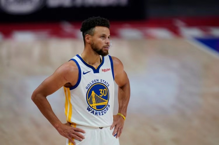 柯瑞成為被黑得最慘的球星!這是為何?Kobe曾經說的一番話,太精闢了!-黑特籃球-NBA新聞影音圖片分享社區