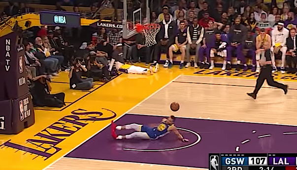 萌神的一生之敵?Curry過去8場在斯台普斯對戰湖人,三分球僅77中16!(影)-黑特籃球-NBA新聞影音圖片分享社區