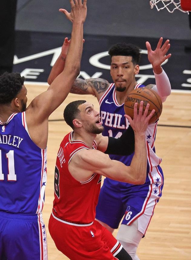 雙帝缺席!Harris 24+4,LaVine 19分,76人吊打公牛!(影)-黑特籃球-NBA新聞影音圖片分享社區