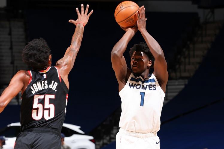 Edwards生涯新高34分,灰狼擒拓荒者!Lillard 38分(影)-黑特籃球-NBA新聞影音圖片分享社區