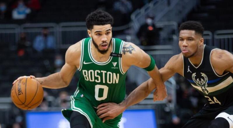 Tatum 34+6+7,字母哥手感低迷僅16分,塞爾提克下三分雨結束公鹿8連勝(影)-黑特籃球-NBA新聞影音圖片分享社區