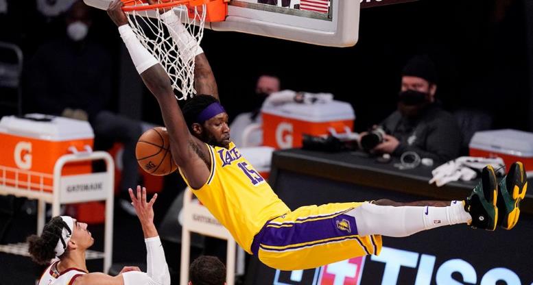 聯盟替補第一!湖人超六7次炸筐+隔扣中鋒太狠,再衝獎現曙光?-黑特籃球-NBA新聞影音圖片分享社區