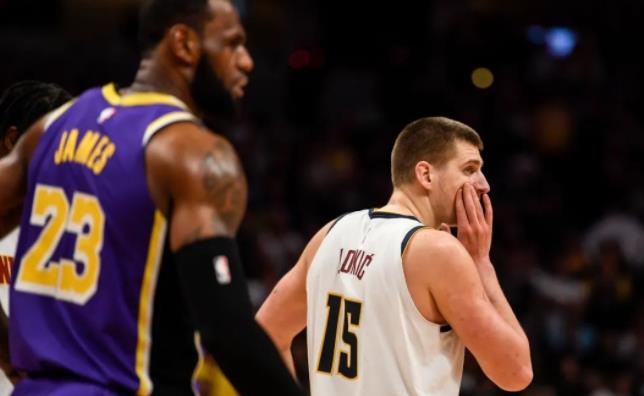 又率隊逆轉,太強了!再這麼打下去,今年的MVP毫無懸念的屬於他的了-黑特籃球-NBA新聞影音圖片分享社區