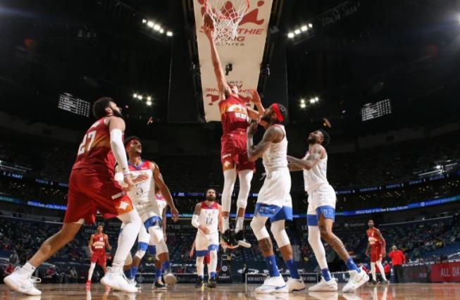 又率隊逆轉,太強了!再這麼打下去,今年的MVP毫無懸念的屬於他的了-黑特籃球-NBA新聞影音圖片分享社區