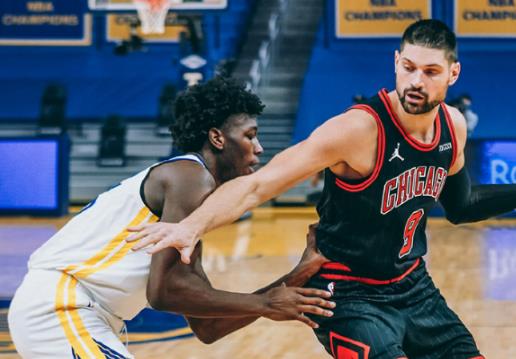 柯瑞復出狂轟32分,Oubre 18+11,追夢綠11分5板9助,勇士輕取公牛止4連敗(影)-黑特籃球-NBA新聞影音圖片分享社區
