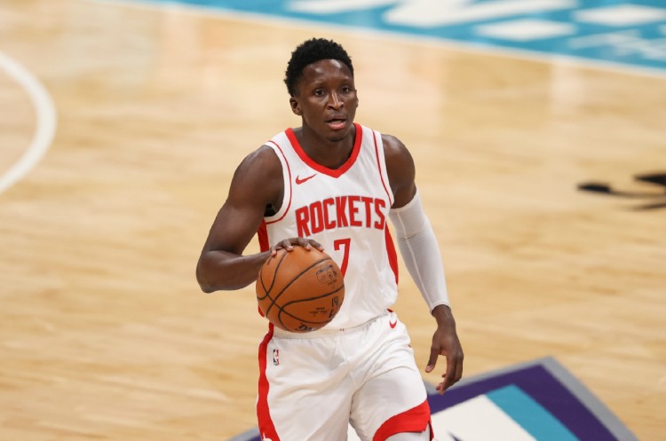 3換3交易方案出爐！東區黑馬組三巨頭，火箭打造新內線雙塔