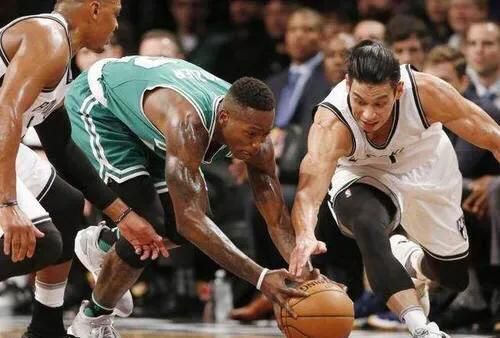 別再被NBA中的「瘦子」球員騙了!巔峰書豪肌肉不輸黑人,KD也有麒麟臂!-黑特籃球-NBA新聞影音圖片分享社區