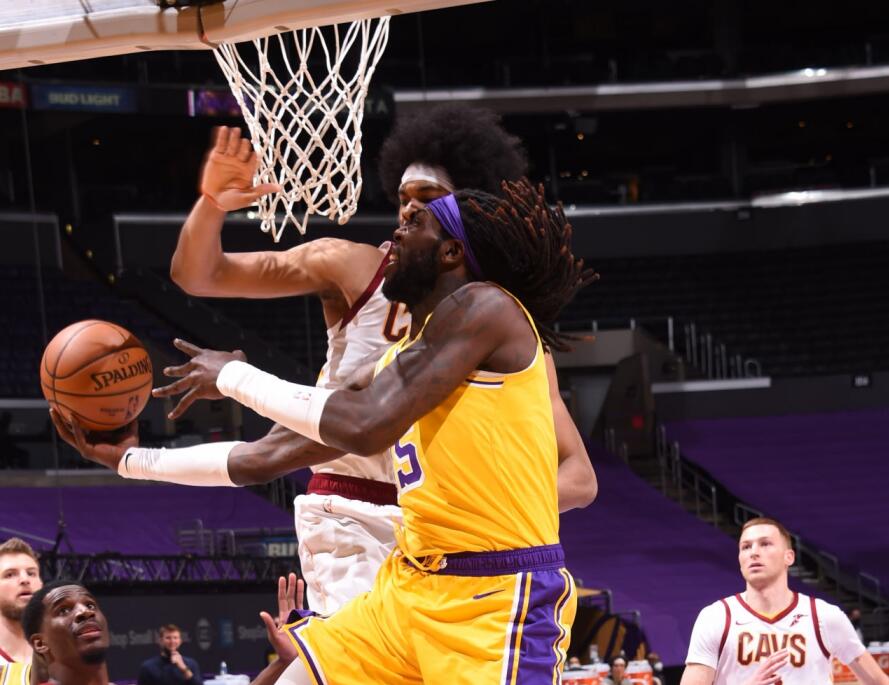 聯盟替補第一!湖人超六7次炸筐+隔扣中鋒太狠,再衝獎現曙光?-黑特籃球-NBA新聞影音圖片分享社區