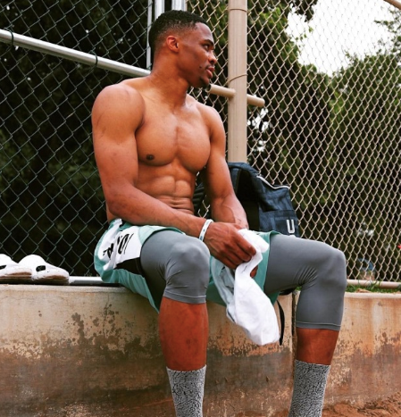 盤點現役NBA現役5大「坦克」後衛:Bledsoe手臂比大腿粗,Westbrook胸肌似護甲!-黑特籃球-NBA新聞影音圖片分享社區