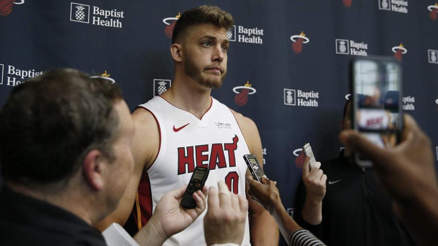 WATCH: Heat's Meyers Leonard Shouts Racial Slur on Twitch | Heavy.com