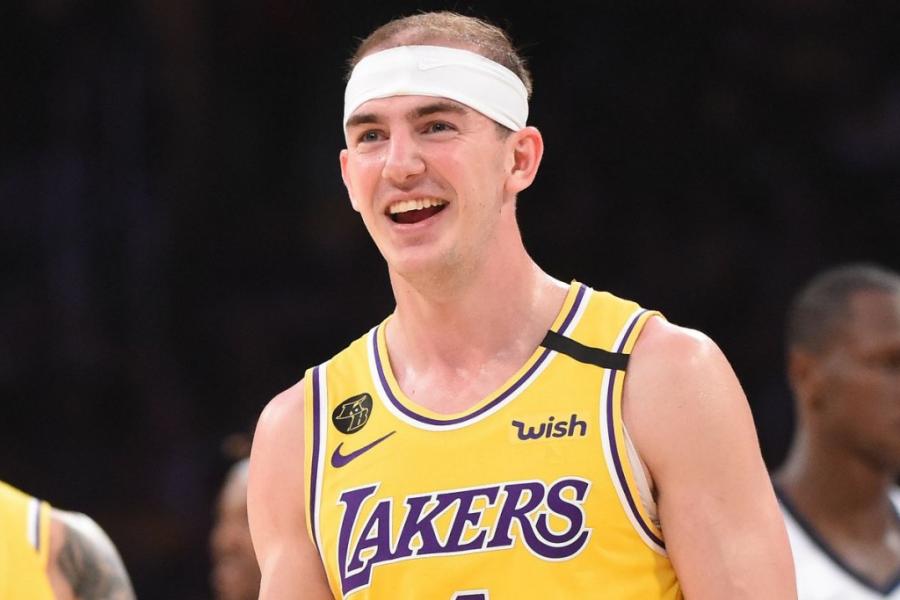 The Lakers Coaching Staff After Seeing Alex Caruso Practice For The First Time: “Who Gave The UPS Guy A Jersey?” – Fadeaway World