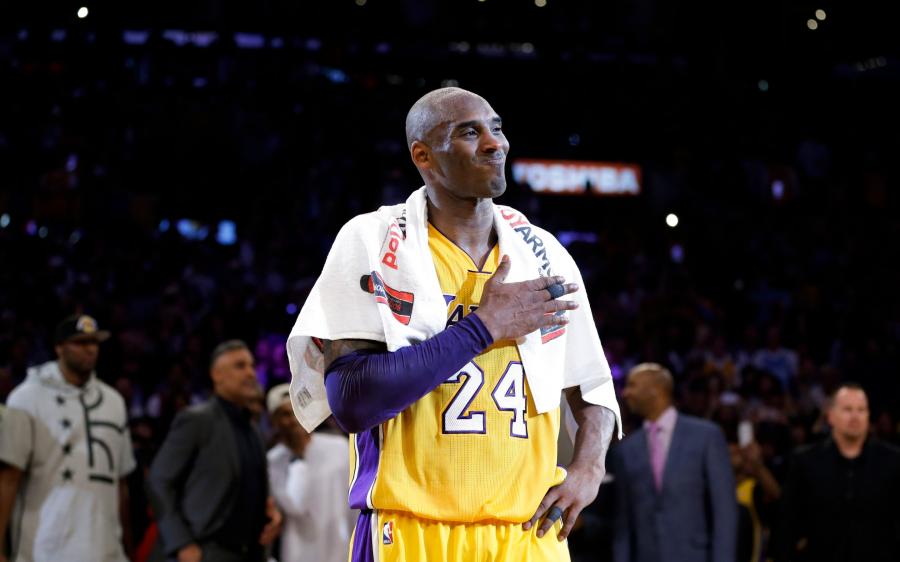 Kobe Bryant scores 60 points in final match as Jay Z, David Beckham and Jack Nicholson pay tribute