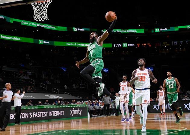 Brown 32+10,Tatum 25+10+8失誤,Randle 22分9板6助,塞爾提克兩分險勝尼克(影)-黑特籃球-NBA新聞影音圖片分享社區